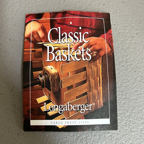 Longaberger Large Fruit Basket - Picture 4 of 5